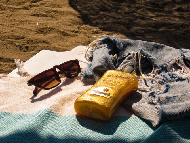Sunscreen vs. Sunblock: What's the Difference and Which One Is Better? Photo Credit: by Eren Hizli, Pexels.com